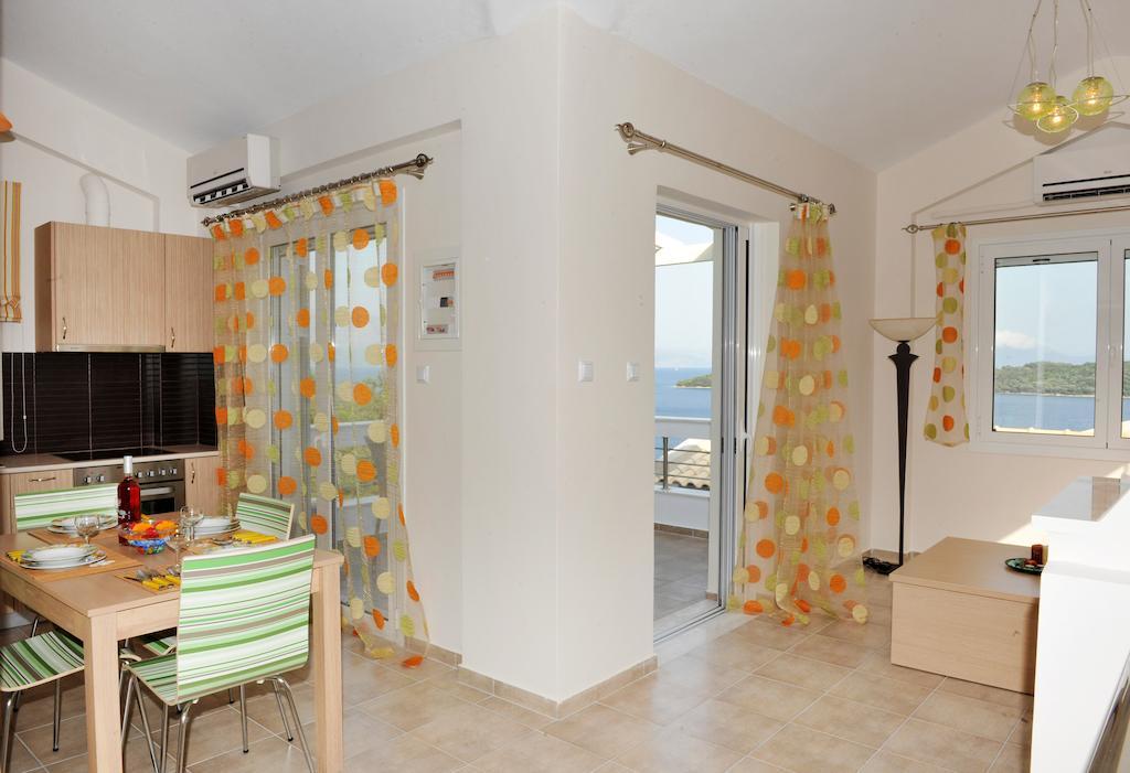 Lemon Tree Villa Nidhrion Rum bild