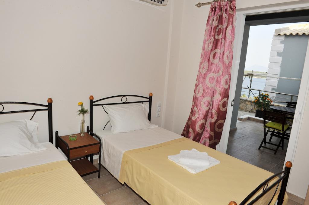 Lemon Tree Villa Nidhrion Rum bild
