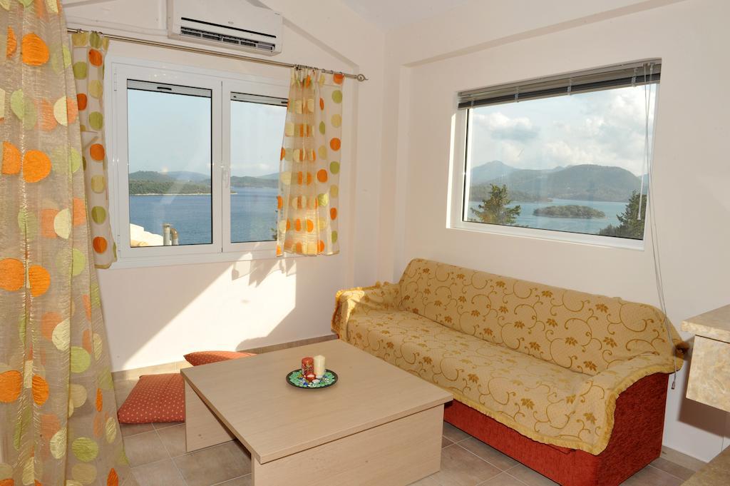 Lemon Tree Villa Nidhrion Rum bild